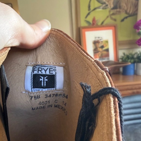 FRYE Women's Tall Leather Heeled Boots in Cognac Brown NWT - Picture 5 of 5